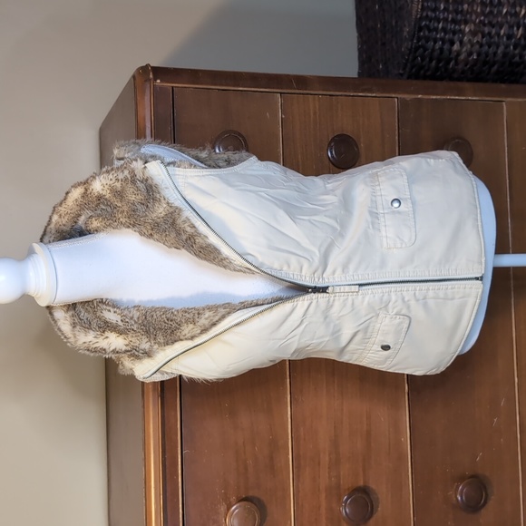 YKK Jackets & Blazers - YKK Weatherproof Faux FUR REVERSIBLE Winter Vest SZ L